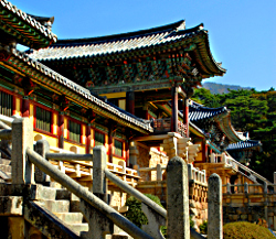 Seit 1995 von der UNESCO als Weltkulturerbe ausgezeichnet - der Bulguksa Tempel. Bulguksa Tempel, Gyeongju