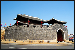 Die Hwaseong-Festung in Suwon in Südkorea